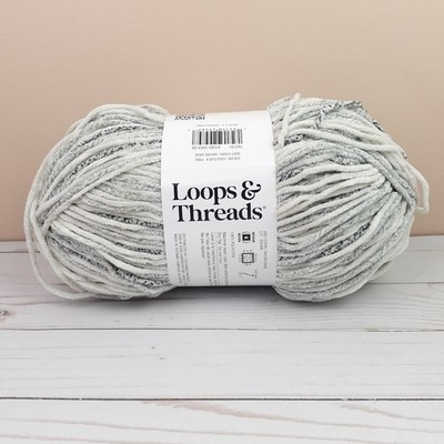Loops & Threads Skinny Chenille Yarn 472 yds Gray Stripe Size 4 Polyester Y3
