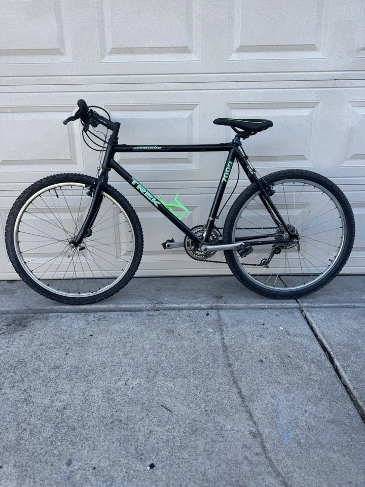 Vintage 1991 Trek 7000 Easton Aluminum Mountain Bike Made In USA - Image 3 of 4