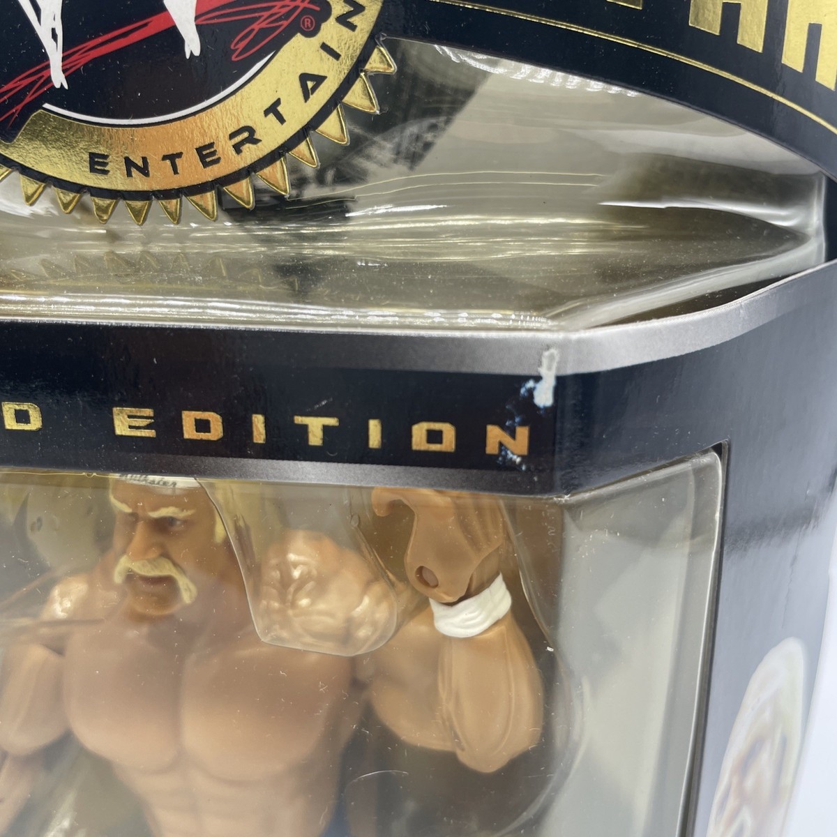 WWE Classic Superstars HULK HOGAN Jakks Figure Limited Edition
