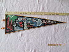 VINTAGE/HAWAII,THE 50 TH STATE/BANNER/PENNANT/26'' X8''/ BLACK WITH GOLD TRIM