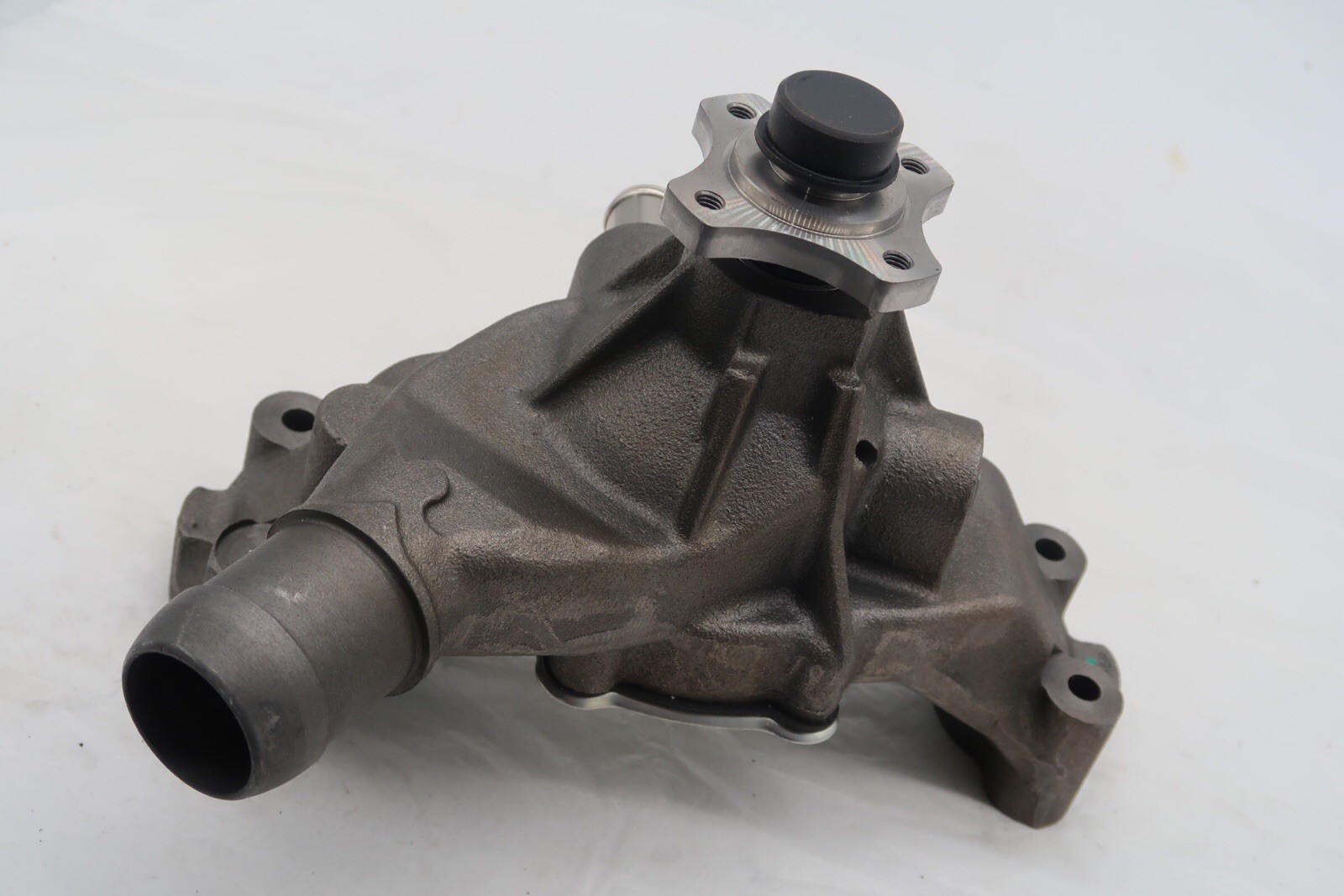 130-7090 GMB Water Pump New for Chevy Express Van SaVana Chevrolet 3500 GMC B7 image 2