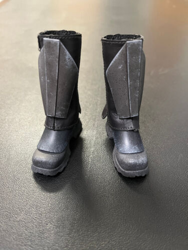Hot Toys TMS126 Star Wars Obi-Wan Kenobi Armor 1/6 Scale Boots & Greaves