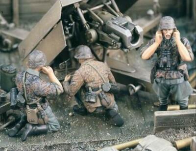 1/35 Ancient Crew Include 3 (NO TANK) Resin figure Model kits Miniature Unpainte