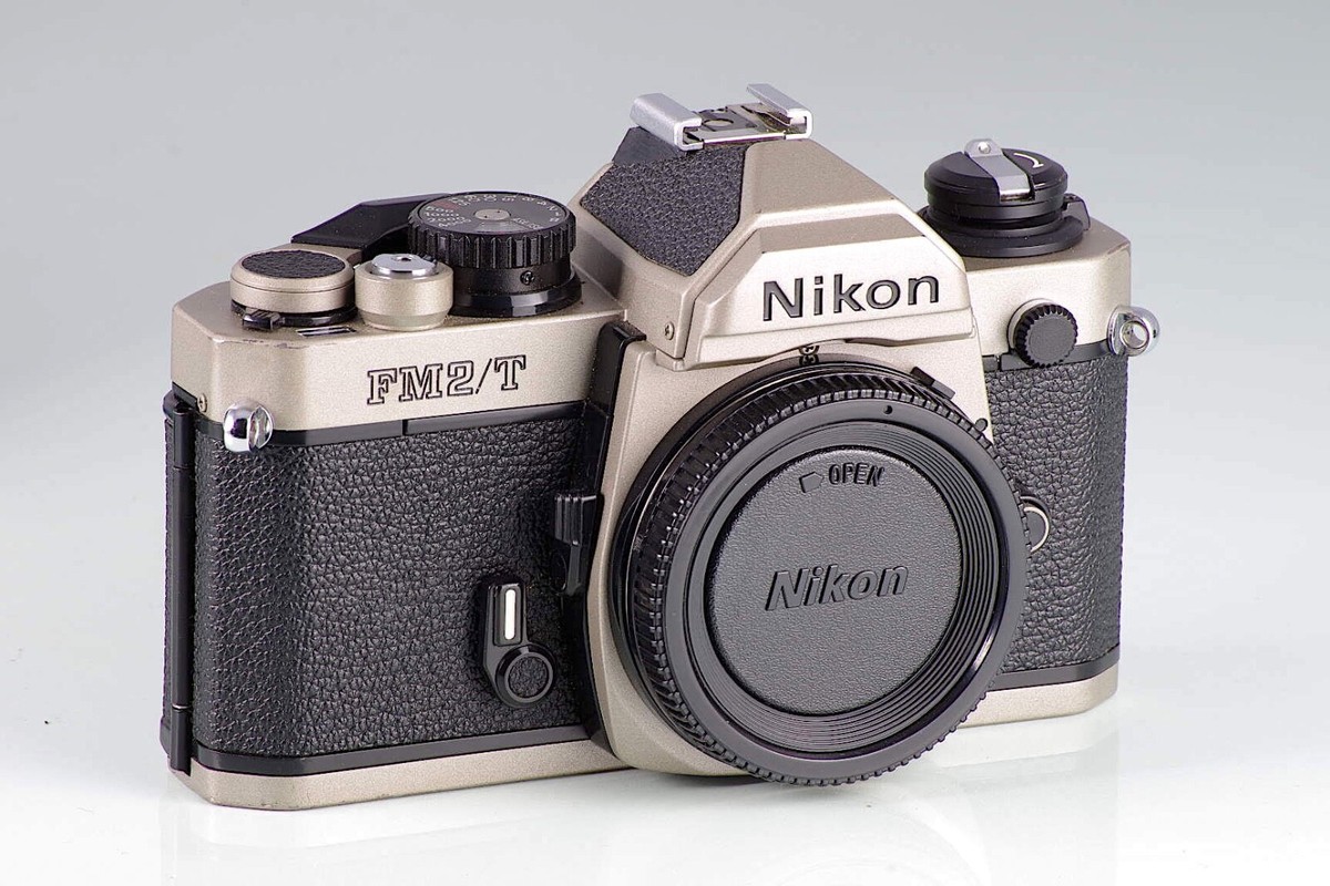 Nikon FM２ PREMIUM CLASSIC SLR NIKON FM2/T + 1.8/50 FM2 TITAN EXCELLENT