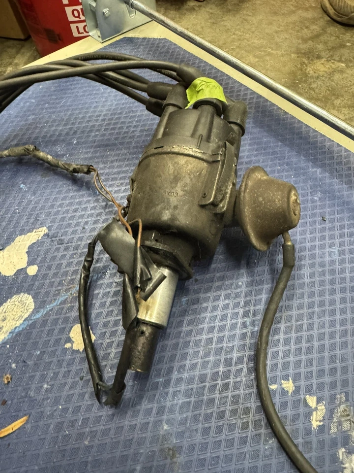 Datsun 280Z 1976 distribuidor de encendido con cables Foto 2 de 2