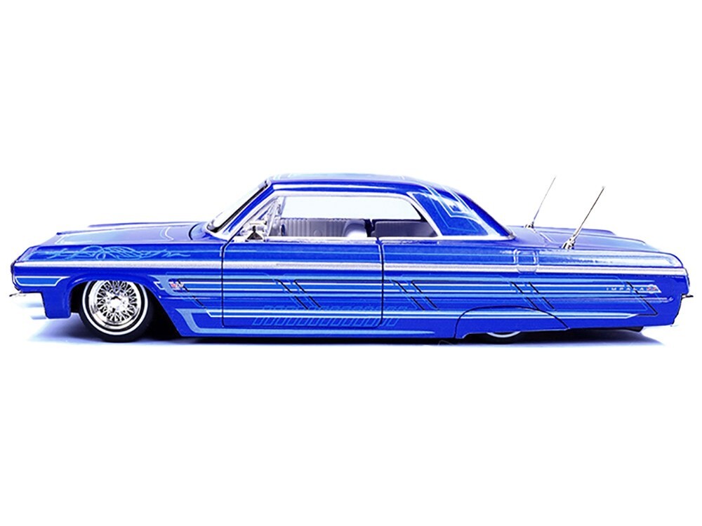 1964 Impala SS Lowrider ミニカー 1964 CHEVROLET IMPALA SS LOWRIDER CANDY BLUE 1/26 DIECAST MODEL BY