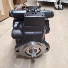 Danfoss H1P045R Hydrostatic Pump---H1P045RAAAA4C2ND8--NEW--In Box