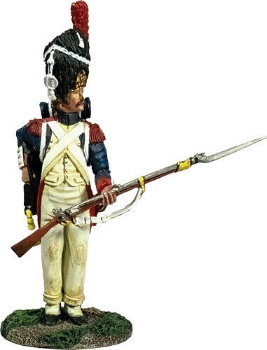 BRITAINS SOLDIERS 36191 - French Imperial Guard Reaching for Cartridge