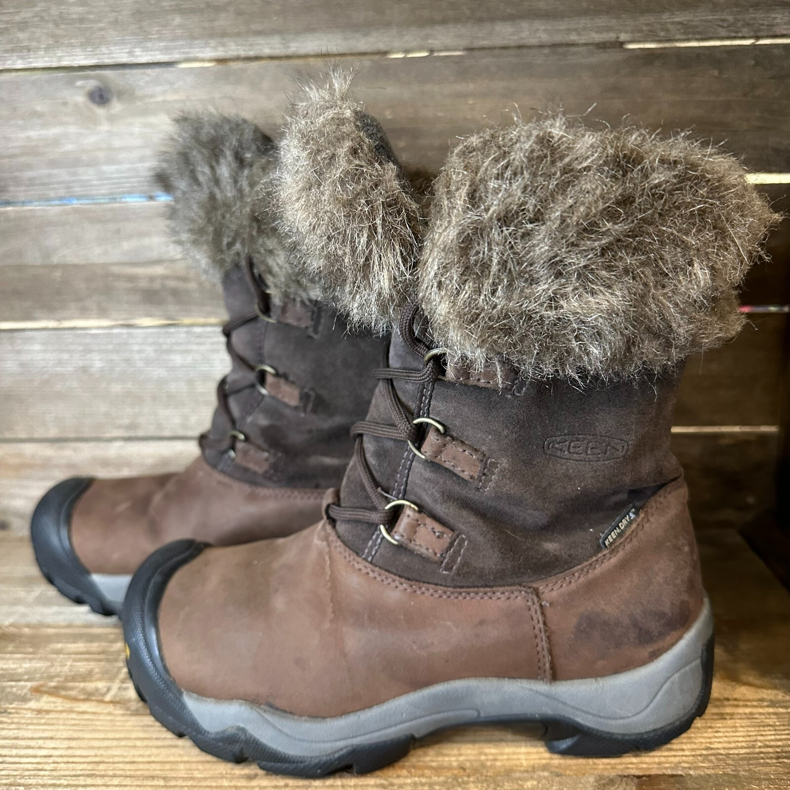 Stivali invernali impermeabili da donna Keen Helena in pelle marrone pelliccia sintetica taglia 5 M ottime condizioni