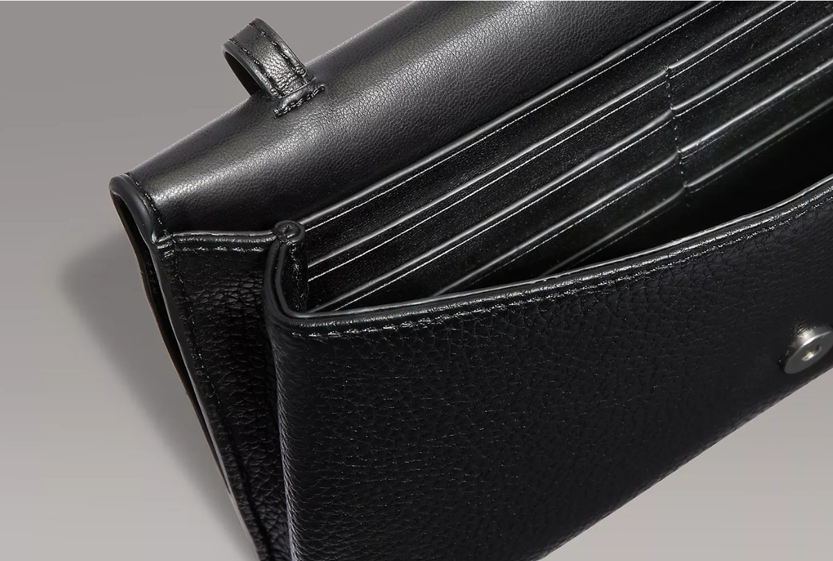Calvin Klein Archive Hardware Chain Wal Black Beauty Style 