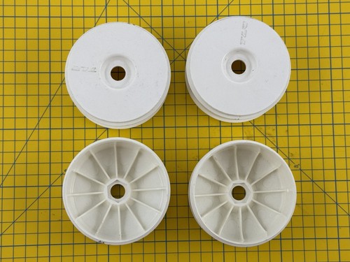 TLR Kreise IN Kunststoff 1:8 Offroad (4pz) Vintage Modellbau - Bild 1 von 4