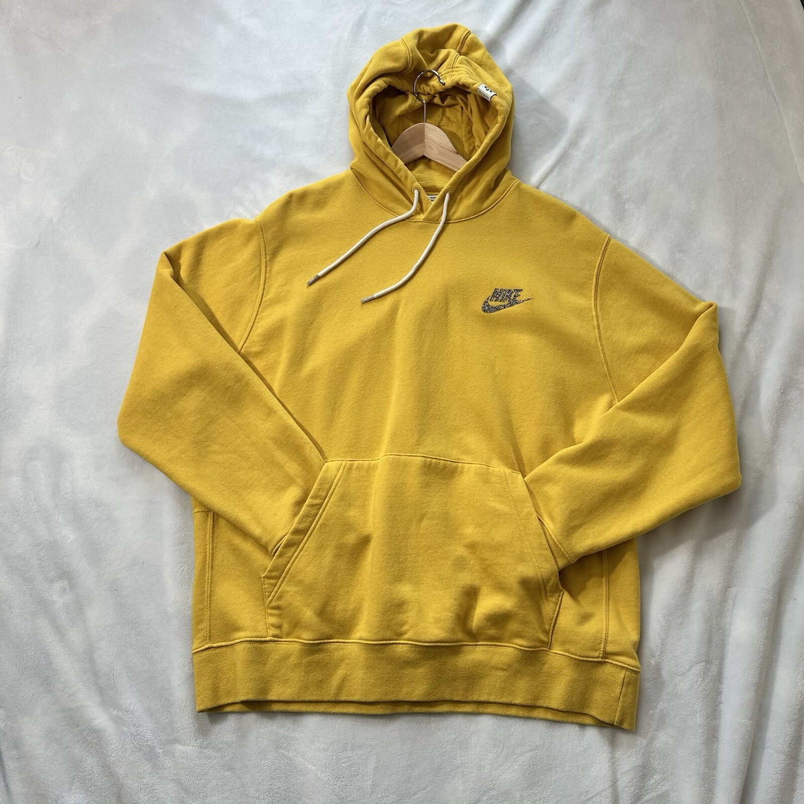 Nike Sportswear Hoodie Mens XL Sweatshirt Yellow Fleece Pullover