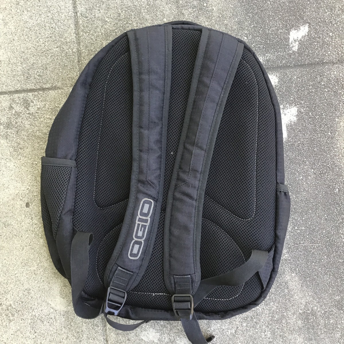 OGIO Black Backpack Laptop Bag Padded Carbon Side Pockets Travel