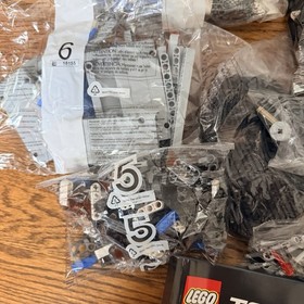 LEGO TECHNIC: Mercedes-Benz Arica 3245(42043) excellent condition, retired