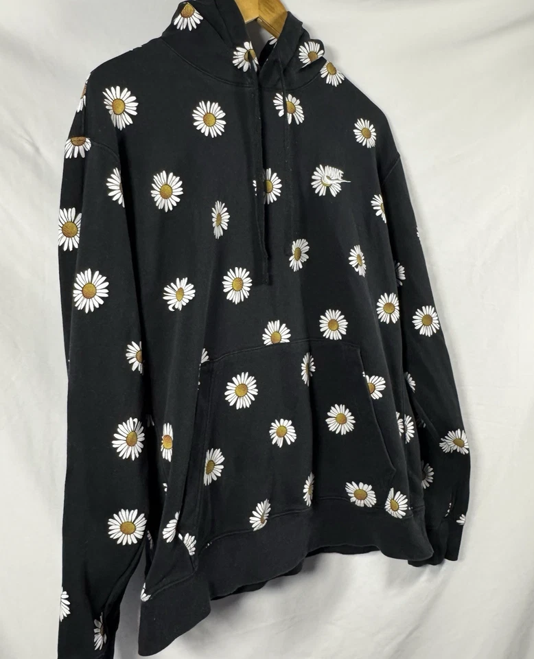 Sudadera con capucha floral Nike para mujer talla grande DM6907-010 pulóver sudadera Foto 3 de 4