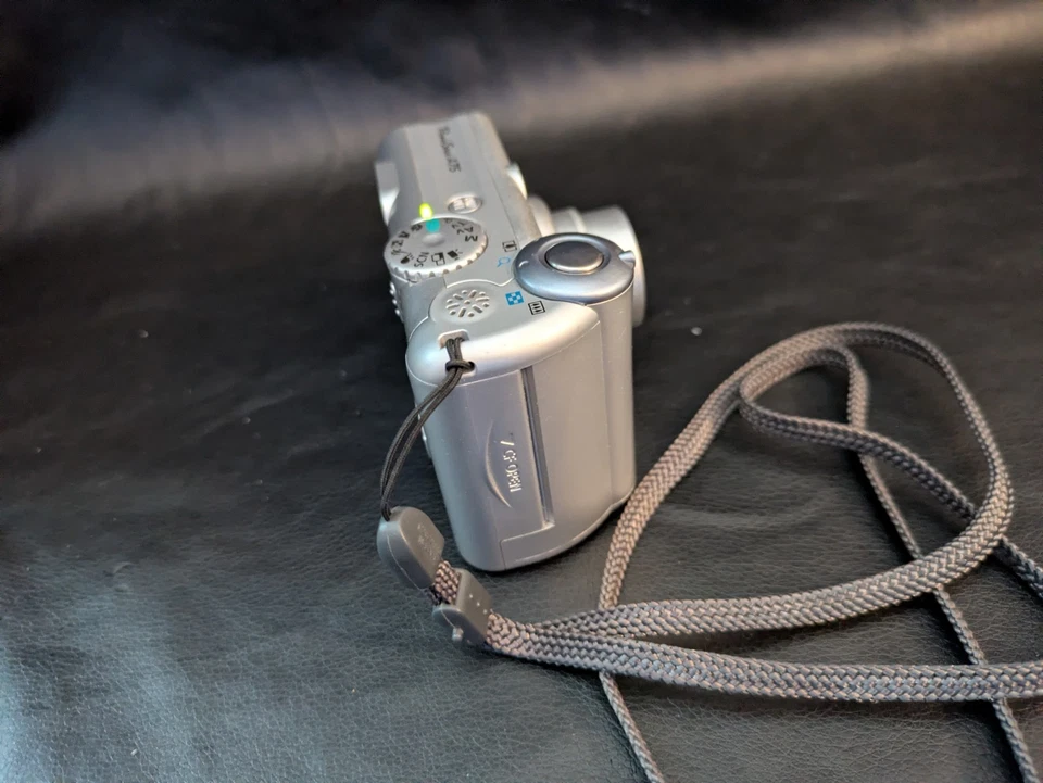 Canon PowerShot A75 3.2MP Digital Camera Silver Works 3x Optical Zoom Woking - Image 3 of 4
