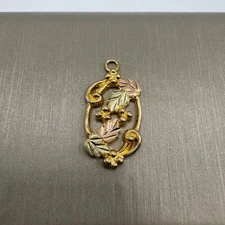 10K Tri-Color Gold Black Hills Leaf Charm Pendant 1.13g