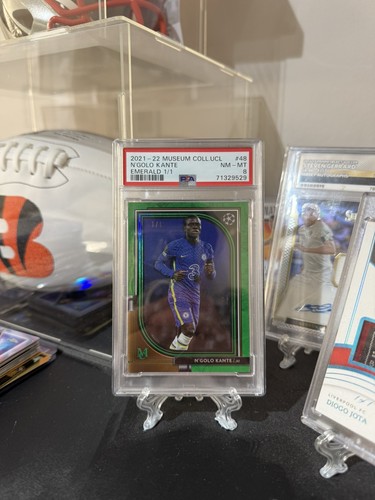 N'Golo Kante - 2021/22 Topps Museum UCL  Emerald, 1/1 - PSA 8