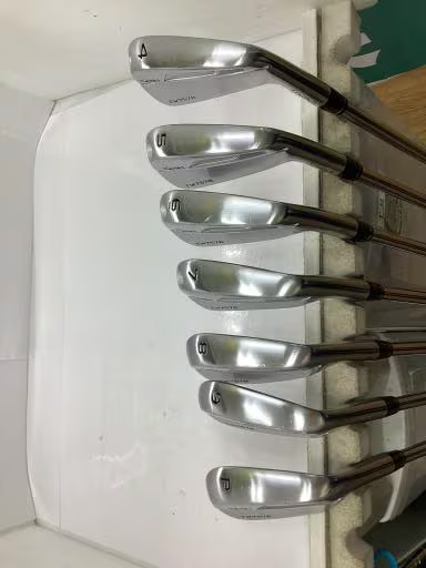 2022 HONMA TOUR WORLD TW757 B 4~10 7pc DG S200 Iron Set Golf club