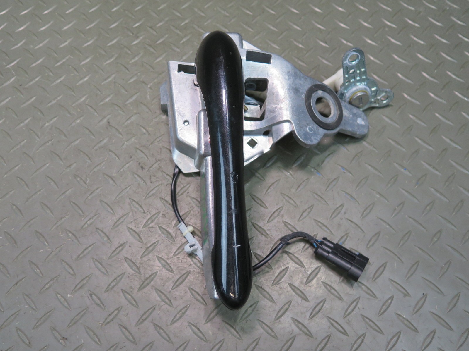 2008-2019 MASERATI GRANTURISMO M145 LEFT & RIGHT DOOR EXTERIOR HANDLE SET OF 2