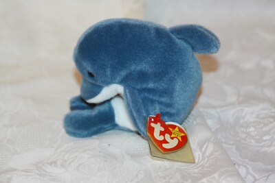 Name is ''ECHO'', but both tags MISLABELED as ''WAVES.'' Beanie baby