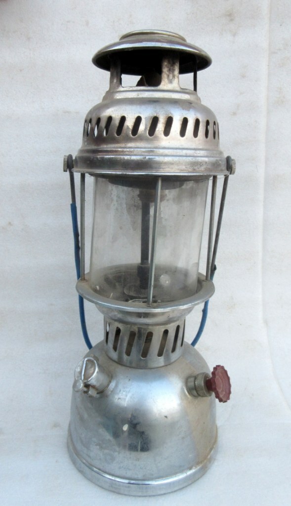 Vintage Old Rare Eveready 500 Mark Brass Kerosene Lamp Lantern