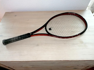 Older Tennis Tennis Racket Tecno Pro Ultimate with Case Evolution 680
