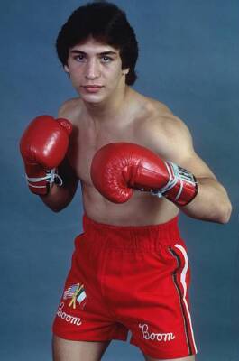 Ray Mancini Poses For A Portrait At Grossingers Gym Old Boxing Photo