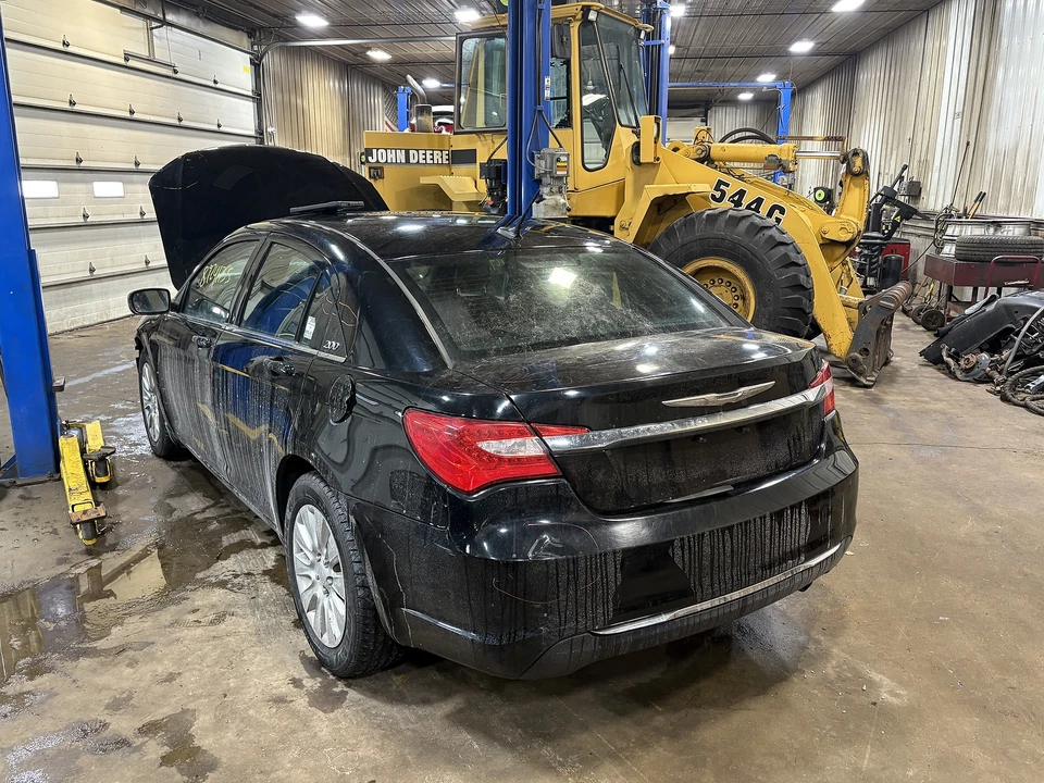 Used Rear Right Door Window Regulator Rear fits: 2014 Chrysler 200 electric Rear - Imagem 3 de 4