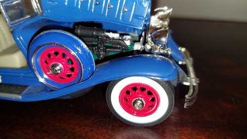 1932 Chrysler lebaronn 1/32 scale diecast model, used in display cases - Picture 3 of 12