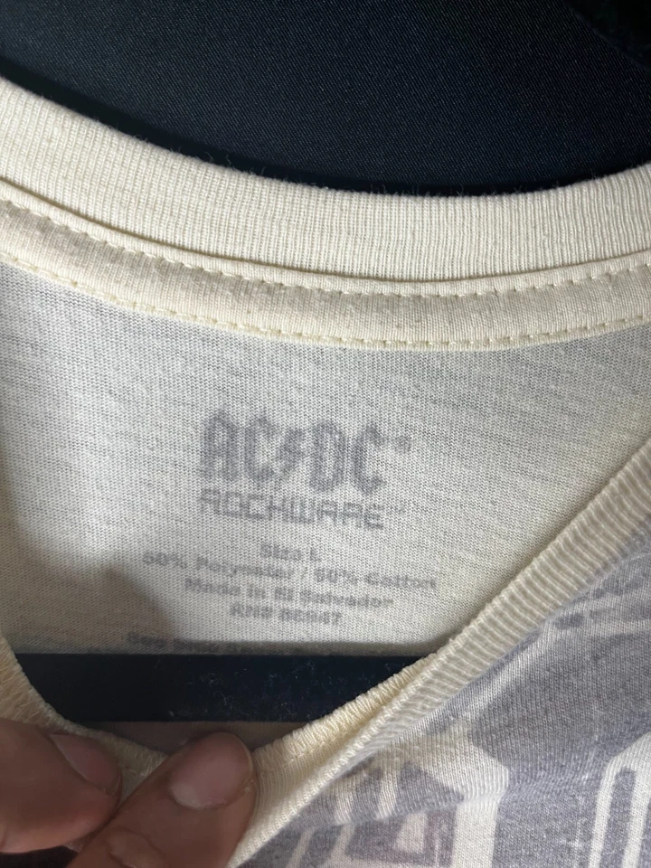 acdc hells bell t shirt ac/dc rock and roll size L lightweight - Image 3 of 3