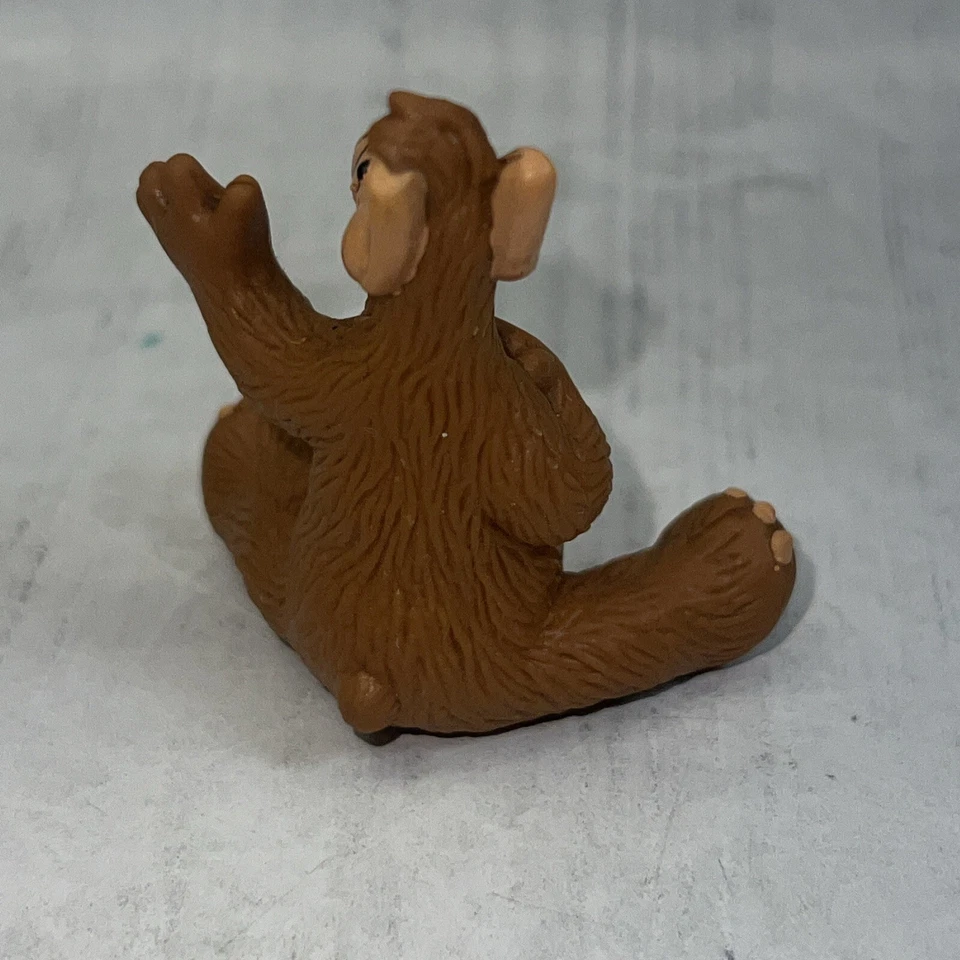 Figura de juguete de PVC blando Alf 1988 de colección producción Russ Alien sentado con mano arriba Foto 3 de 4