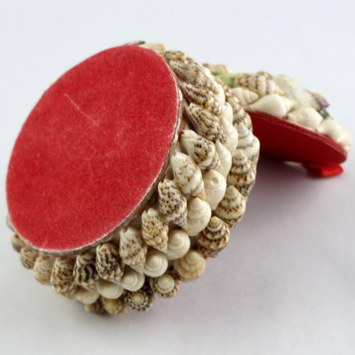 Petite Boîte Ancienne En Coquillages – Souvenir De Bord De Mer