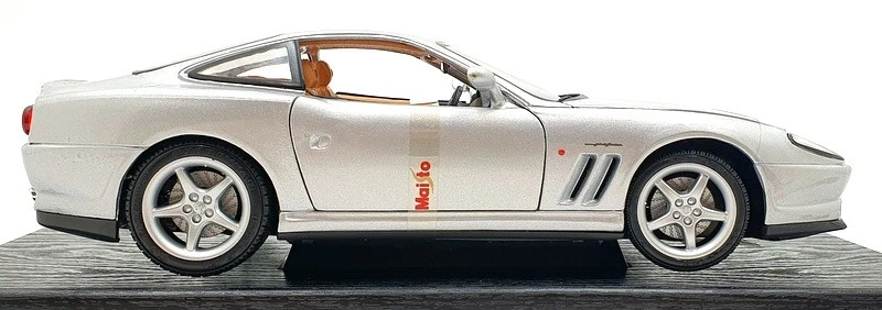 Maisto 1/18 Scale Diecast - 31839 Ferrari 550 Maranello 1996 Met. Grey - Image 3 of 4