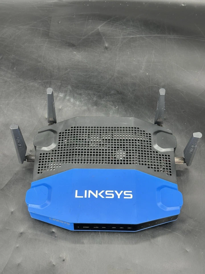 Linksys WRT1900AC 1300 Mbps 4 Port Dual-Band Wi-Fi Router - Image 2 of 4