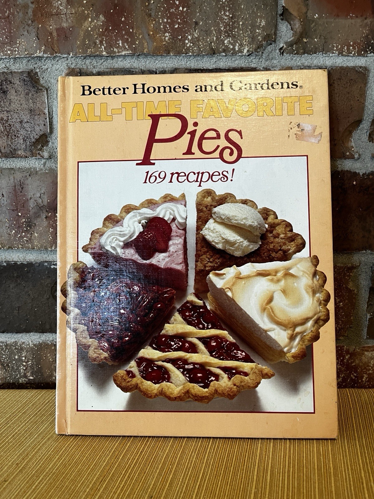 Better Homes & Gardens All-Time Favorite Pies Cookbook Vintage Collectible