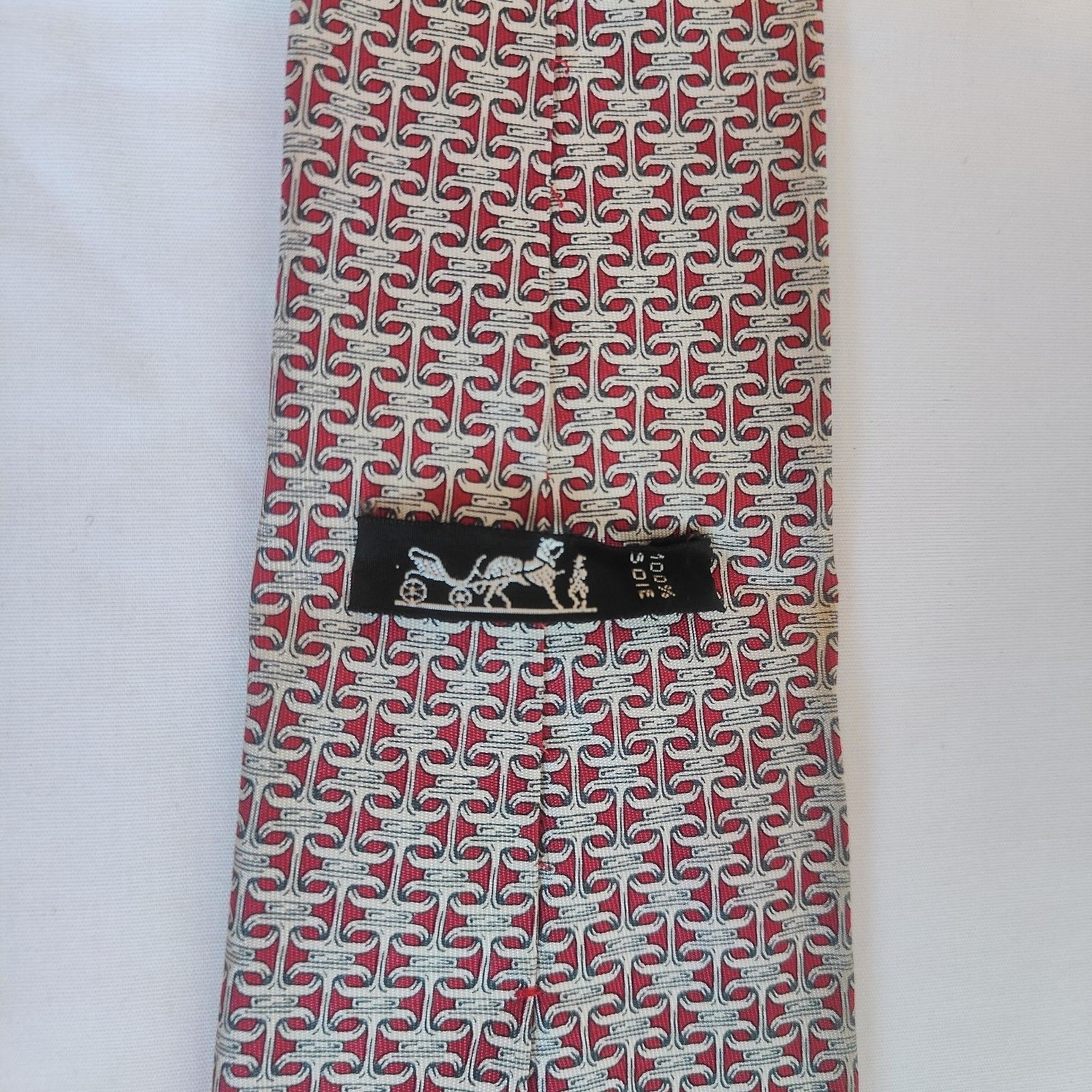 Red Artisinal Geometric Interlocking — view 4