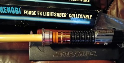 STAR WARS MASTER REPLICAS OBI-WAN KENOBI LIGHTSABER (Limited