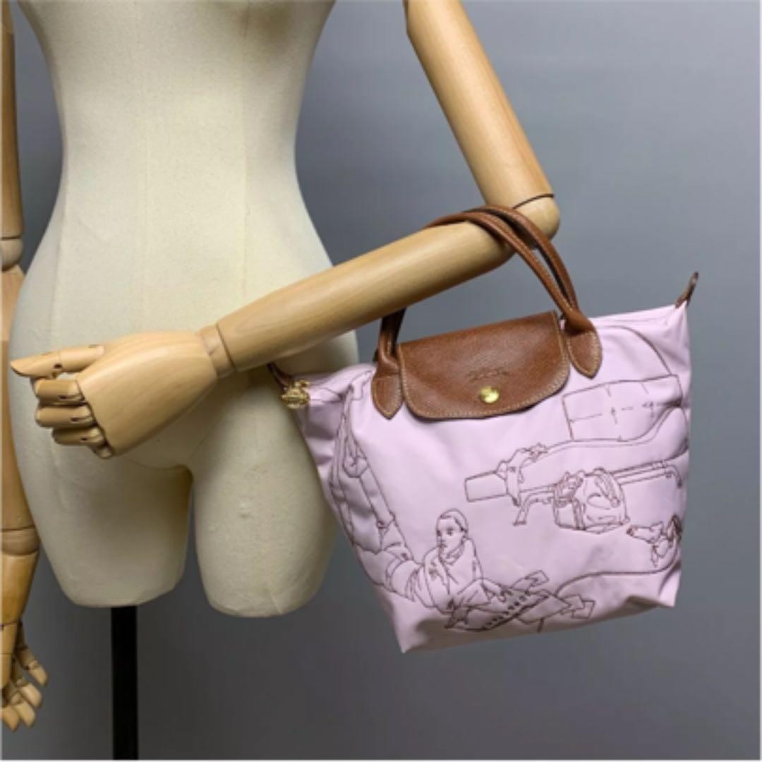 Excellent condition Longchamp Rare Pattern Tote B… - image 3
