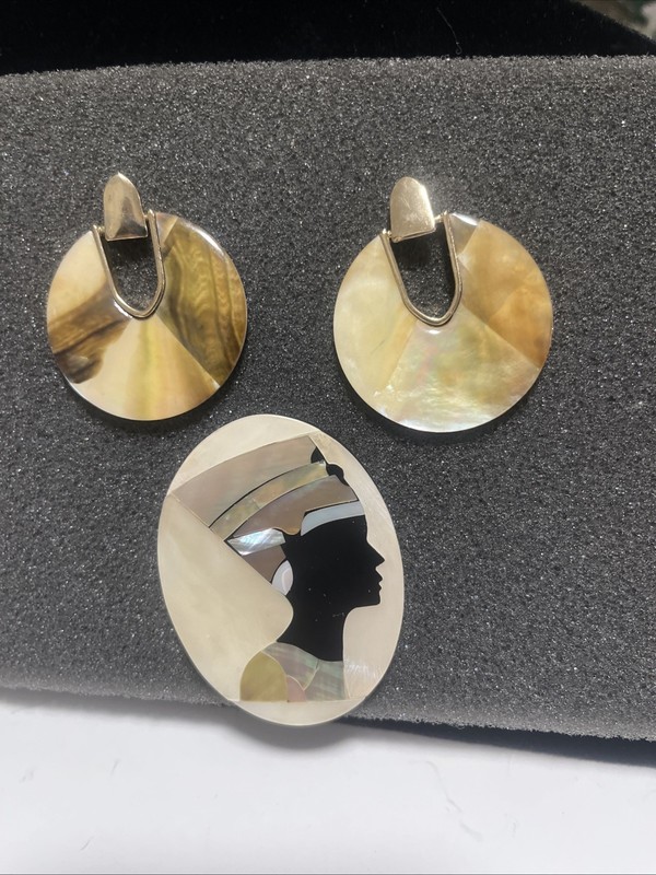 Egyptian Mother Of Pearl She’ll Brooch And Earrings