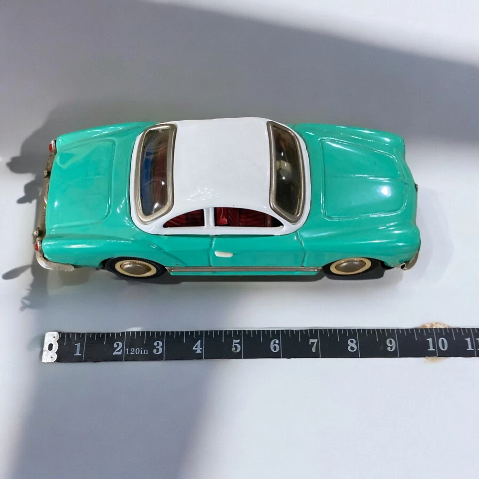 1970-е 1960-е оловянный Volkswagen Kharm Ghia фрикционный автомобиль свалка Survivor 9,5 дюйма работает - Изображение 3 из 4