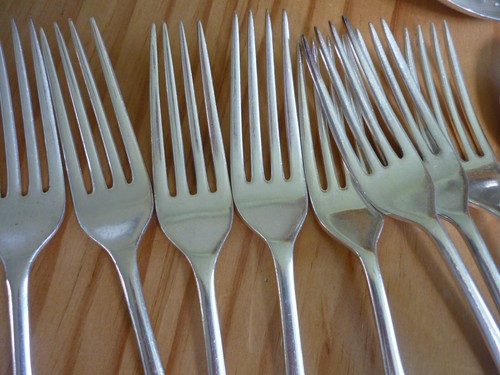 Harrison Bros & Howson "Cutlers" Vintage 32 Pieces of Mixed Cutlery - Picture 3 of 8