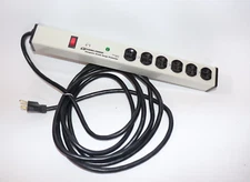 Perma Power WIREMOLD M620BZLS-15 LC 18" PUTTY WHITE W/3 5-20R RECEPTACLE