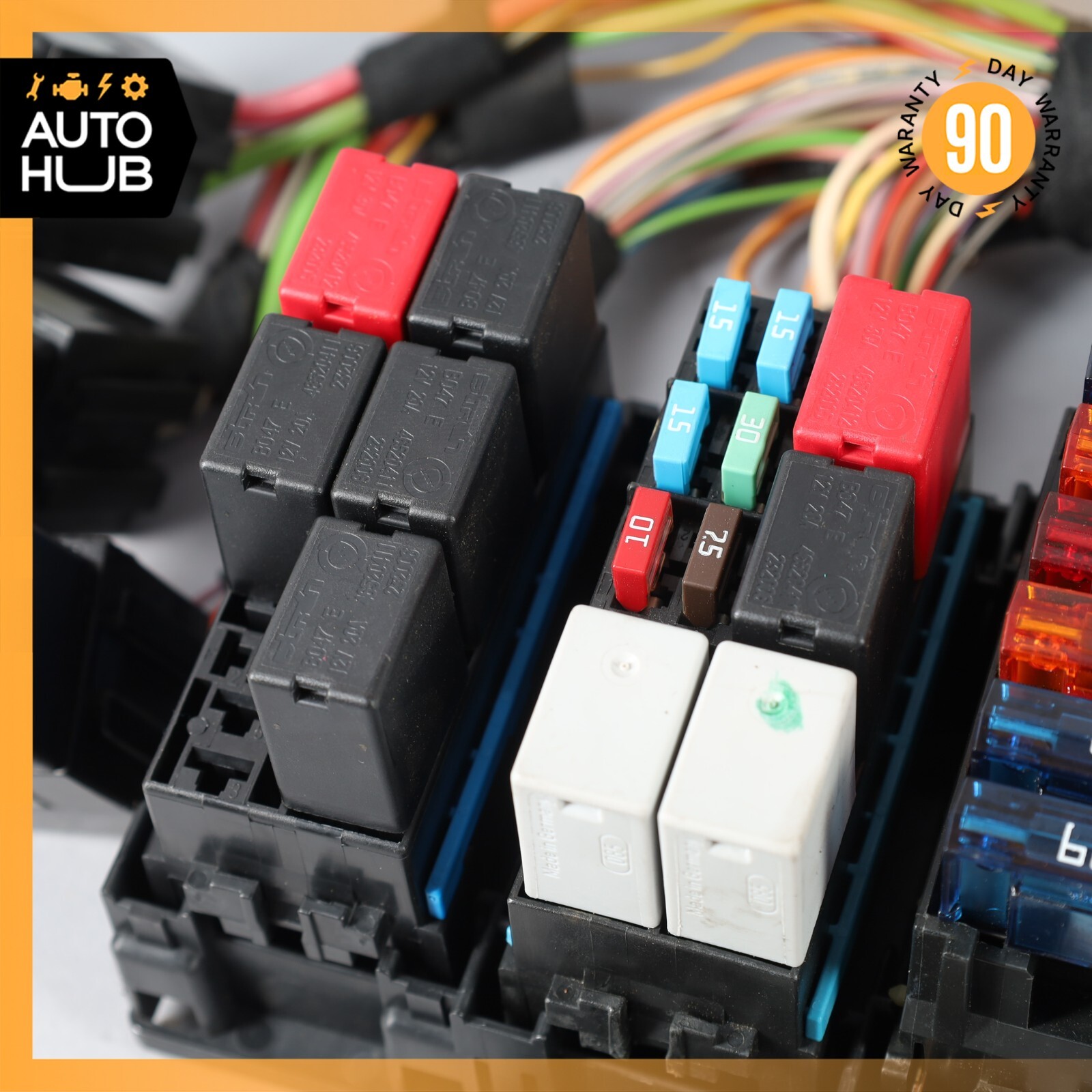 05-07 Maserati Quattroporte M139 F1 Front Engine Bay Fuse Box 224065 OEM