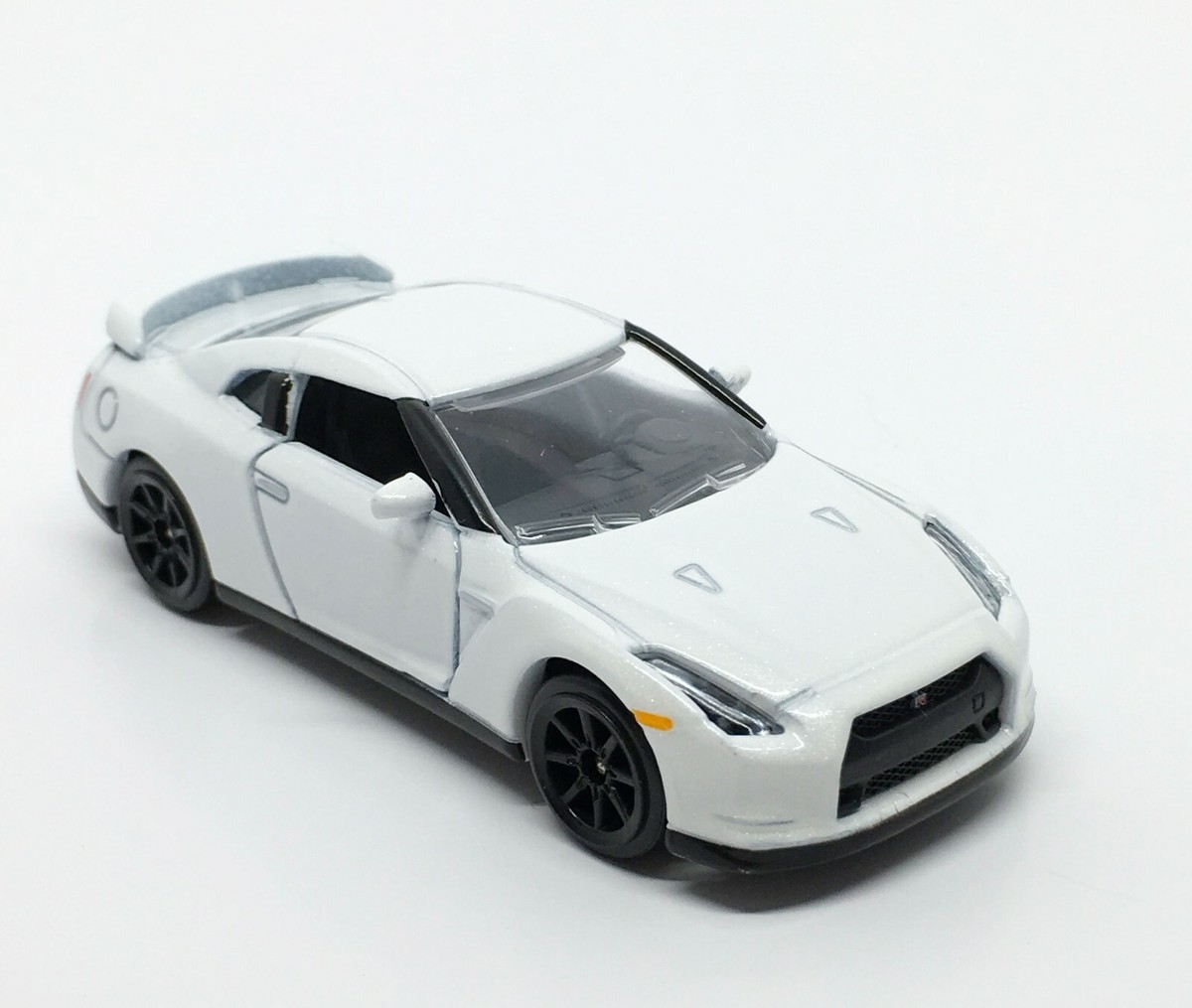 Majorette Nissan GT-R R35 White (Upper Logo) - Wheel 8SB 1:61 (3