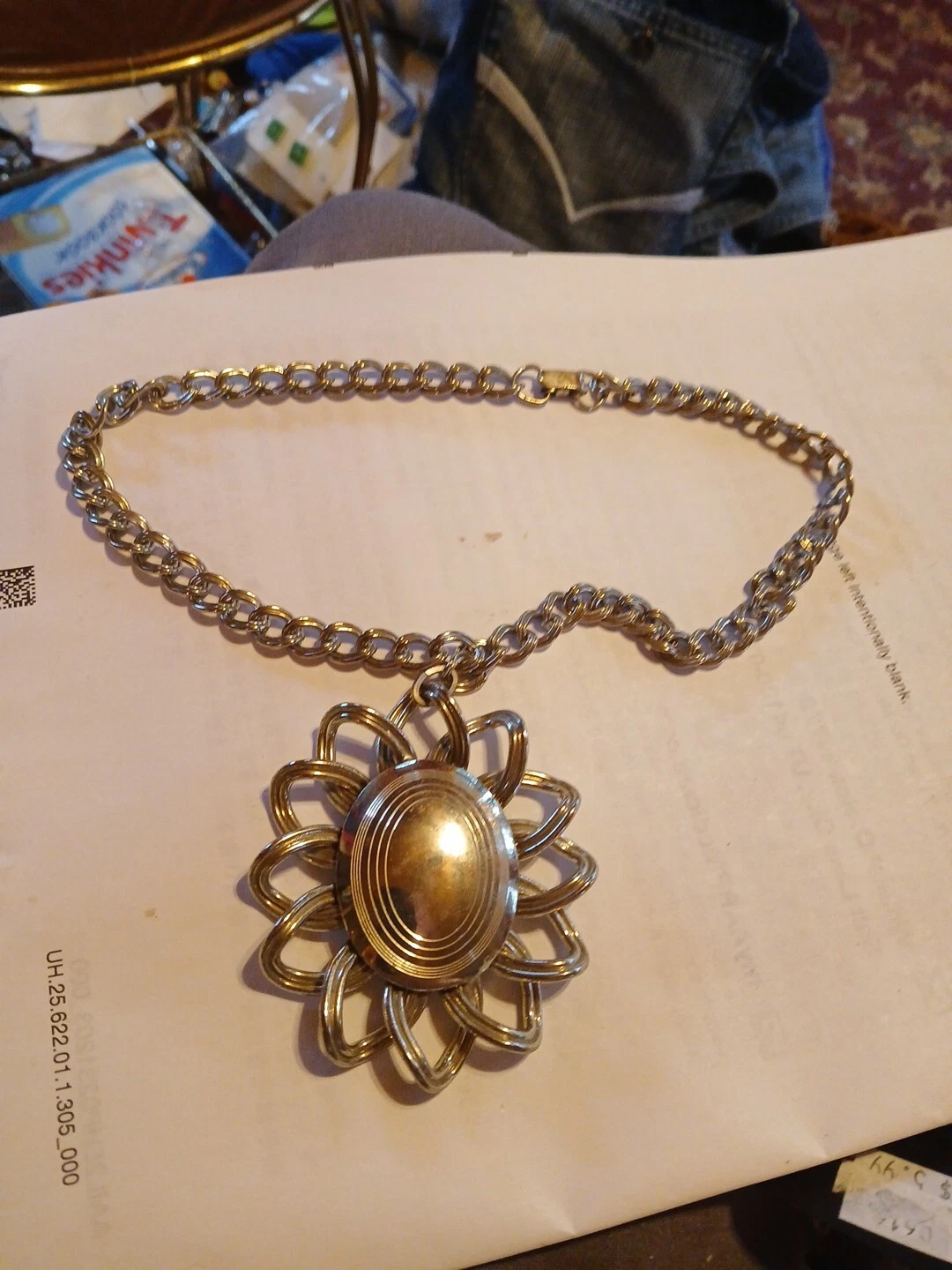 VETEMENTS Collana donna con ciondolo