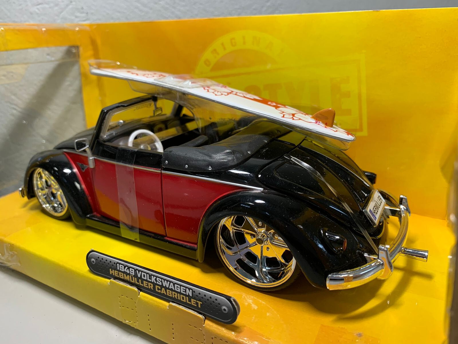 VW COCCINELLE HEBMULLER Cabriolet Noir Et Creme Minichamps 052131 N/Boite 1/43 EUR 29,90 - FR
