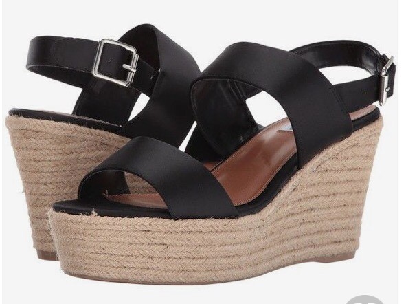 Женские сандалии Steve Madden Marian на танкетке с пряжкой из текстиля черного цвета 5290₽