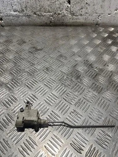 VW GOLF V 1K1 Motor für Tankdeckelverriegelung 8K0810773 2.00 Petrol 20211586