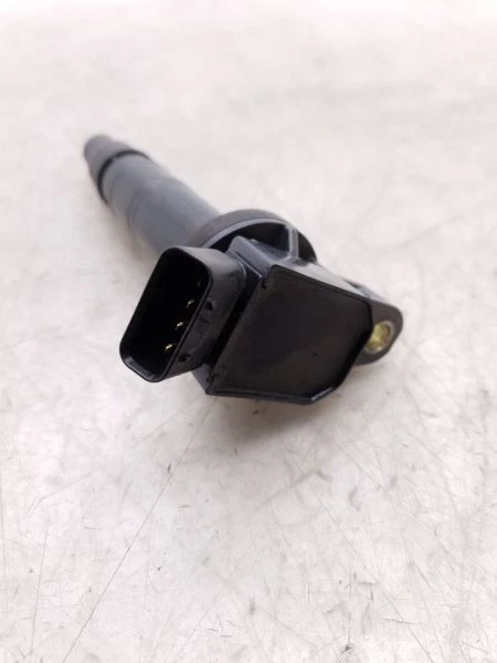 05-15 MONTAJE BOBINA ENCENDEDOR TOYOTA TACOMA 2.4L 4CYL  Foto 3 de 4